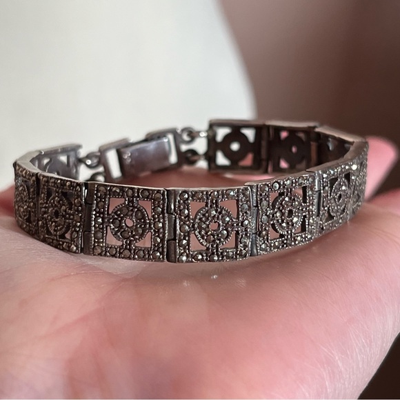 Antique 1920's Art Deco Sterling Silver Marcasite Flapper Bracelet - Picture 13 of 17